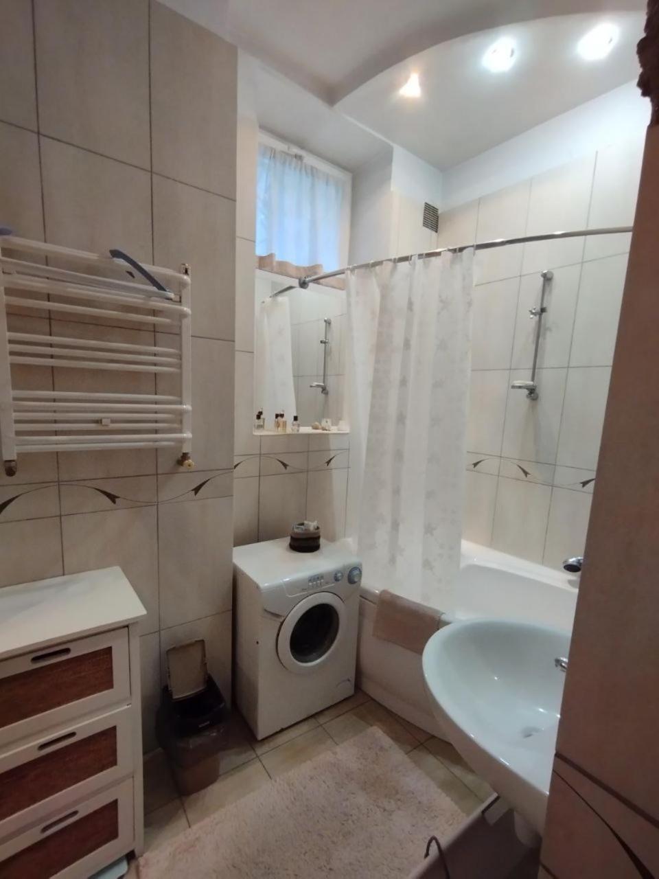 Family Stay In Lviv Eksteriør billede